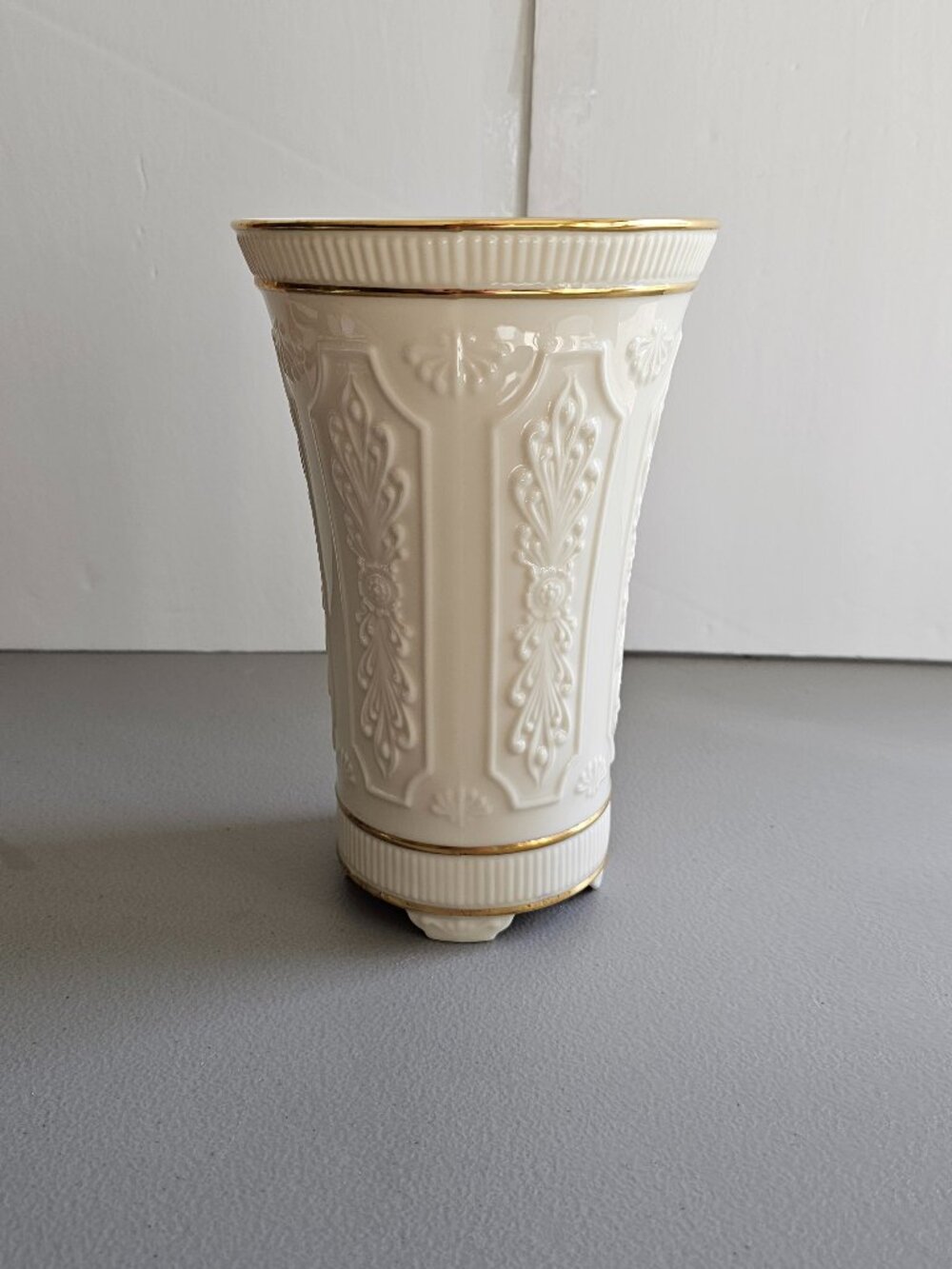 Vintage Lenox Versailles Footed Porcelain Vase 24K Gold Trim 8.75" Raised Design